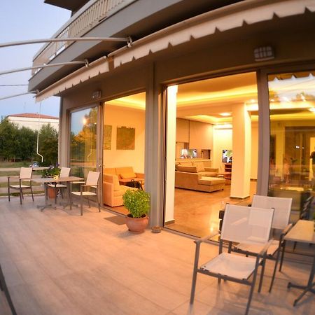 Galaxy Hotel ลูตราอิปาตริส ภายนอก รูปภาพ