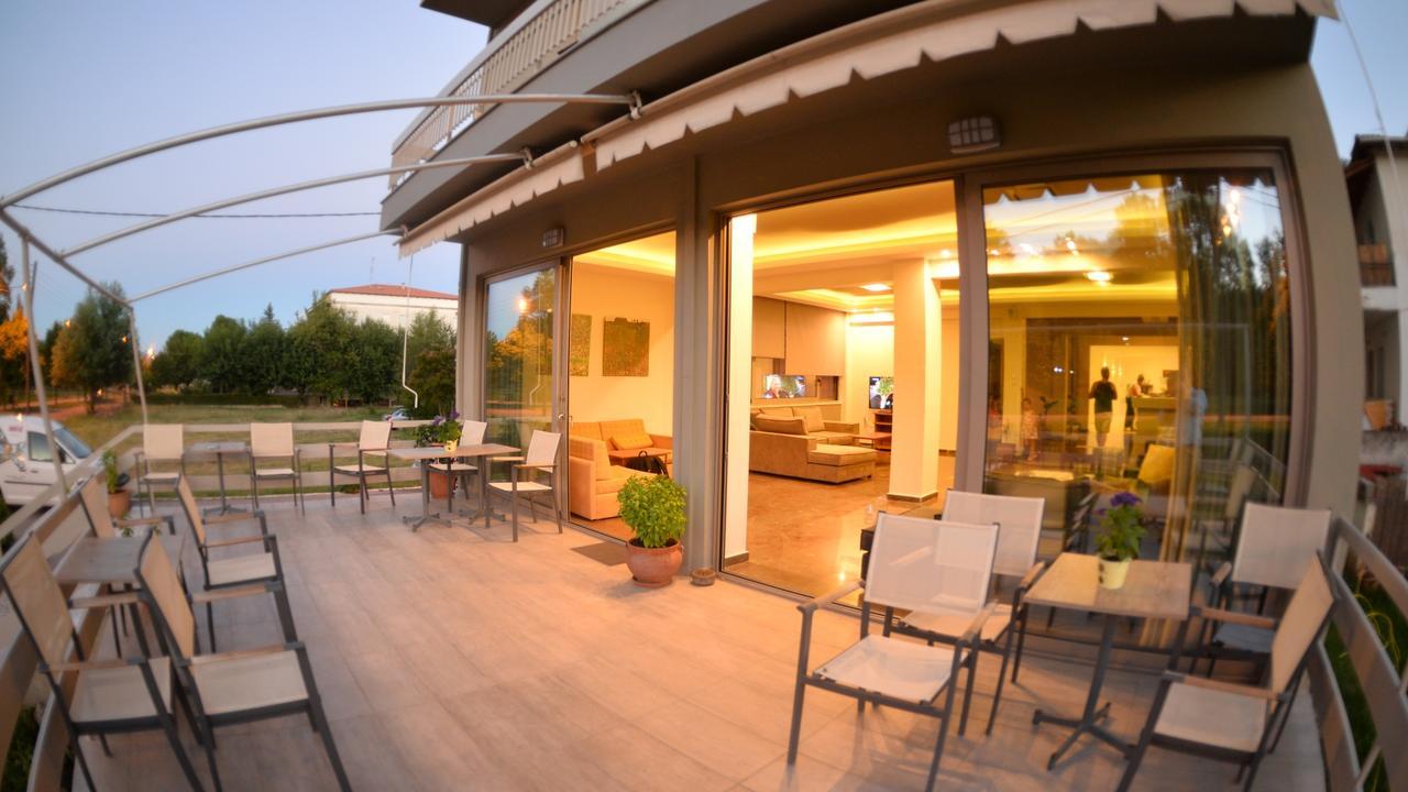 Galaxy Hotel ลูตราอิปาตริส ภายนอก รูปภาพ