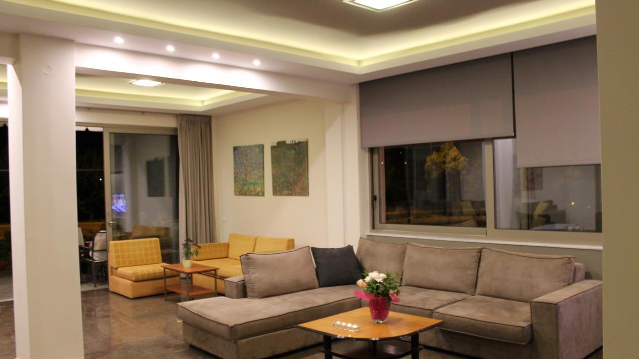 Galaxy Hotel ลูตราอิปาตริส ภายนอก รูปภาพ