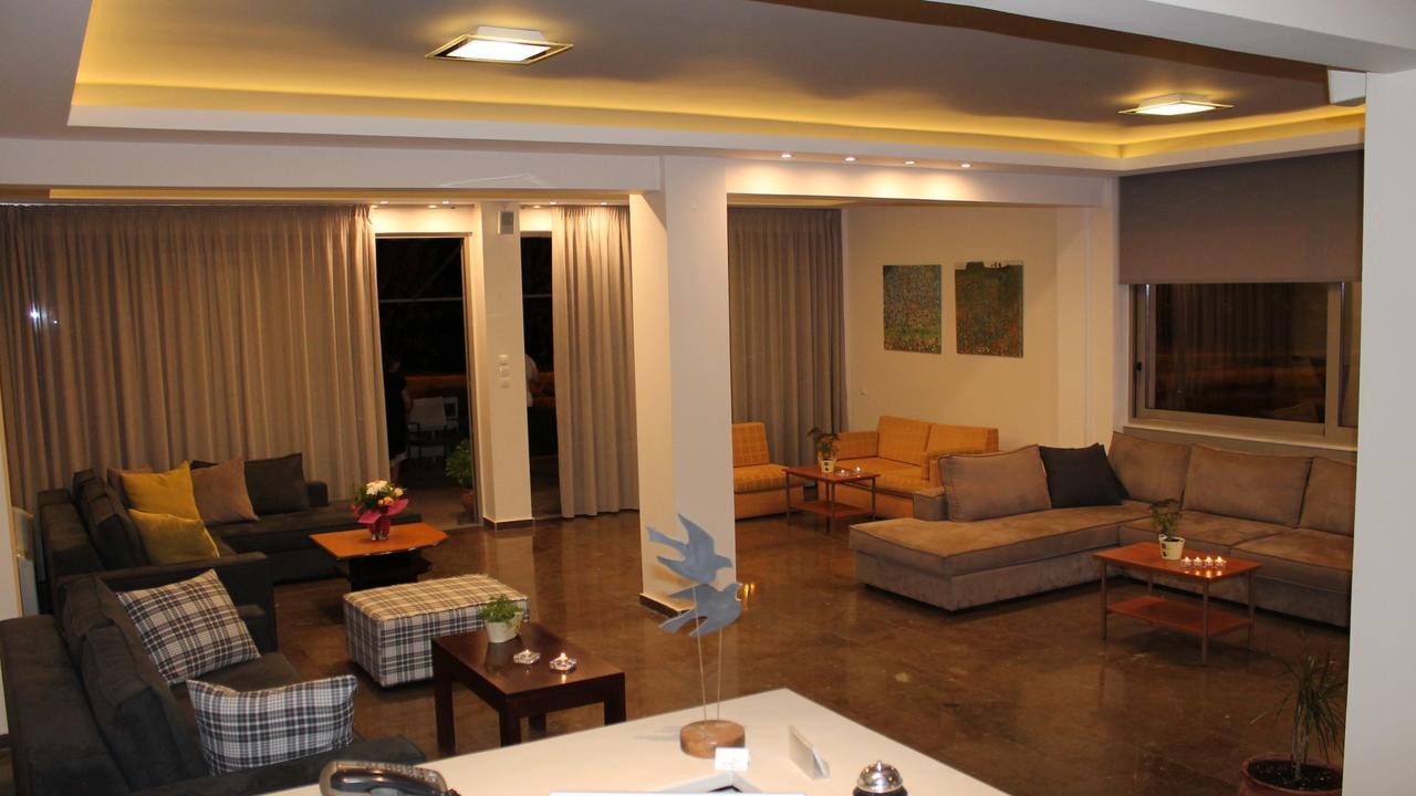 Galaxy Hotel ลูตราอิปาตริส ภายนอก รูปภาพ